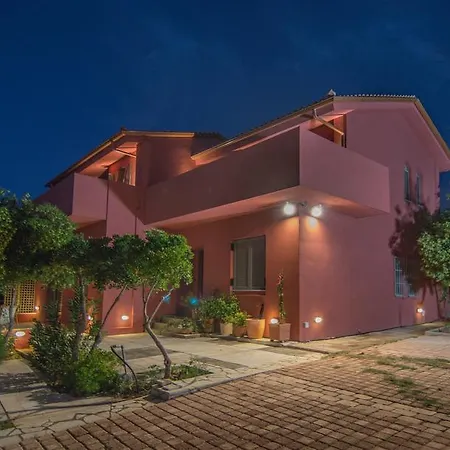 بيت للعطل House Olive Grove In Evia Messapia