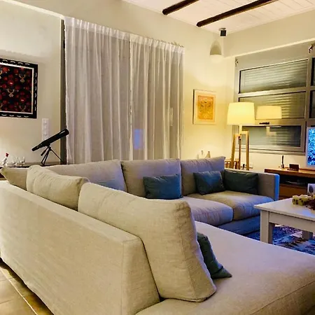 House Olive Grove In Evia بيت للعطل *